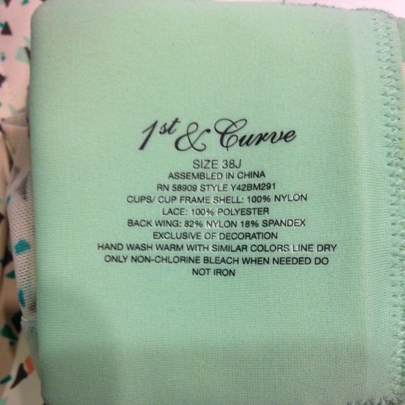 Plus Size Bra - Underwire Minimizer & Thin Cup - Picture 2 of 5